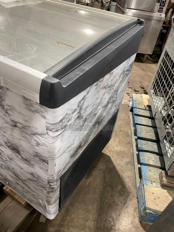 Amazing! Late Model 2020!  Liebherr Commercial Curved Sliding Glass Lid Ice Cream Merchandiser Chest Freezer! With Acrylic Organizers! Model: EFI 4453 SN: 61.218.759.5! 115-127V! On Casters! Working When Removed! - Image 2 of 9
