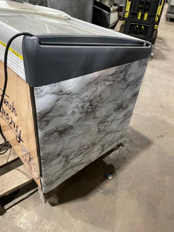 Amazing! Late Model 2020!  Liebherr Commercial Curved Sliding Glass Lid Ice Cream Merchandiser Chest Freezer! With Acrylic Organizers! Model: EFI 4453 SN: 61.218.759.5! 115-127V! On Casters! Working When Removed! - Image 3 of 9