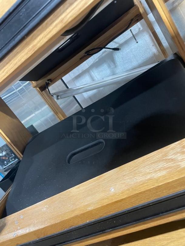 NICE! VINTAGE STYLE CMS Commercial High Quality Custom Wagon Style Display Fixture! On Casters! 120V! Model: GCT4G-556843 SN: 00412! - Image 5 of 9
