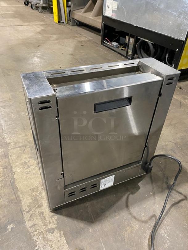 Nice! Late Model! 2019! Prince Castle Commercial Stainless Steel Electric Powered Countertop Vertical Contact Toaster! Model: CTS-MCK SN: FMDK198800X! 120V! Working When Removed! - Image 4 of 9