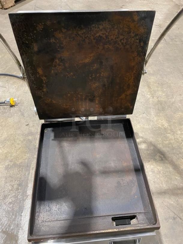 Star Pro-Max 2.0 Series Commercial Stainless Steel Electric Powered Two-Sided Panini Grill! With 14" Smooth Iron Plates! Model: PST14I SN: PST14I0915A0018! 240V! On Legs! Working When Removed! - Image 6 of 8