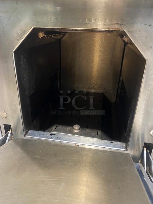 Sweet! MerryChef Commercial Stainless Steel Electric Powered Countertop Ventless High Speed Convection Turbo Oven! With Easy Touch Control Pad! Model: Eikon E2 SN: 1408213091240! On Legs! Working When Removed! - Image 6 of 8