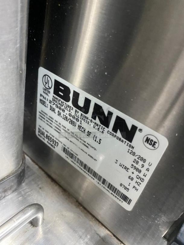 Bunn Soft Heat Series Commercial Stainless Steel Countertop Dual Coffee Brewer! With Hot Water Dispenser! With Smart SplashGard Funnels! With Soft Heat Portable Servers! Model: DUAL SH SN: DUAL065937! 120/208V 1 Phase! On Legs! Working When Removed! - Image 8 of 8