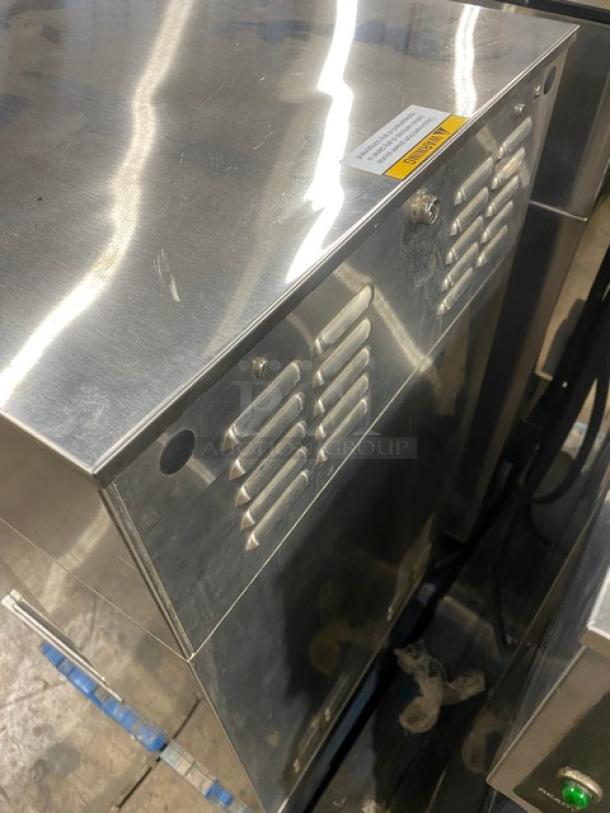 Bunn Soft Heat Series Commercial Stainless Steel Countertop Dual Coffee Brewer! With Hot Water Dispenser! With Smart SplashGard Funnels! With Soft Heat Portable Servers! Model: DUAL SH SN: DUAL05518! 120/208V 1 Phase! On Legs! Working When Removed! - Image 4 of 9