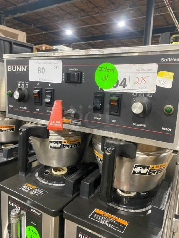 Bunn Soft Heat Series Commercial Stainless Steel Countertop Dual Coffee Brewer! With Hot Water Dispenser! With Smart SplashGard Funnels! With Soft Heat Portable Servers! Model: DUAL SH SN: DUAL05518! 120/208V 1 Phase! On Legs! Working When Removed! - Image 6 of 9