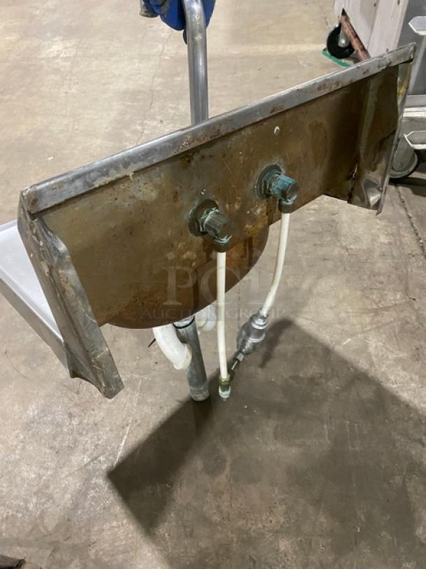 Eagle Commercial Stainless Steel Wall Mounted Single Compartment Handwashing Sink! With Splash Mounted Gooseneck Faucet! With Hot/Cold Knobs! With Basket Drain! Model: HSA-10F! - Image 4 of 8