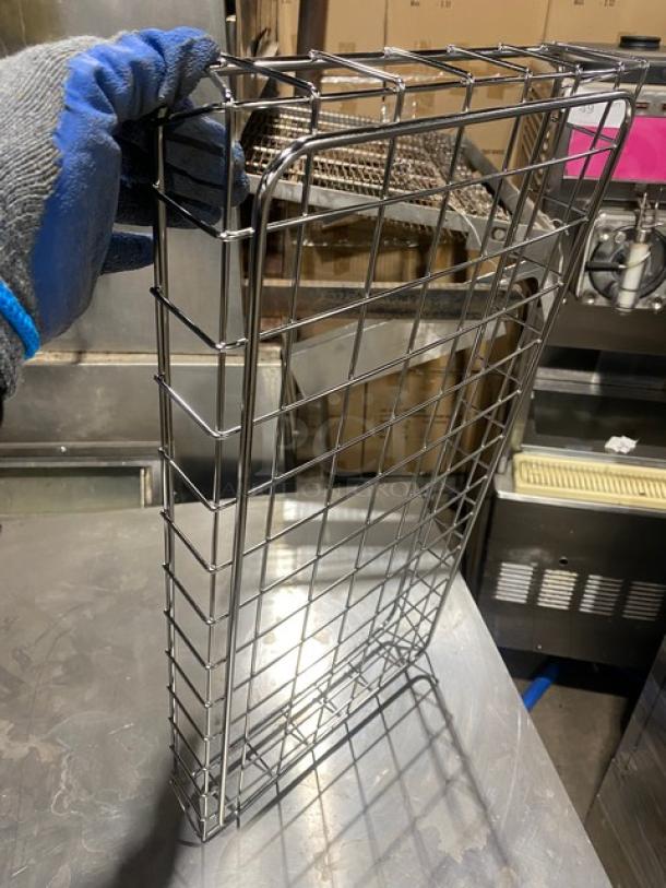 Commercial Full-Sized Bagel/Pastry Wire Rack! - Image 4 of 6
