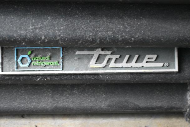 2018 True GDM-72-HC Metal Commercial 3 Door Reach In Cooler Merchandiser w/ Poly Coated Racks. 115 Volts, 1 Phase. Tested and Working! - Image 2 of 6