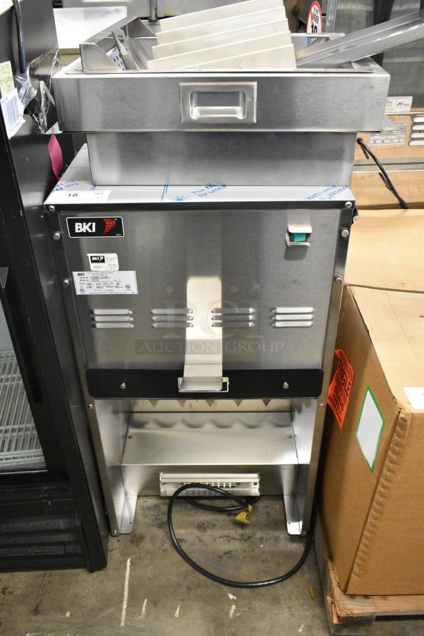 BRAND NEW! BKI FW15L 15" Countertop Fry Warmer Dump Station. 120 Volts, 1 Phase. - Image 2 of 8