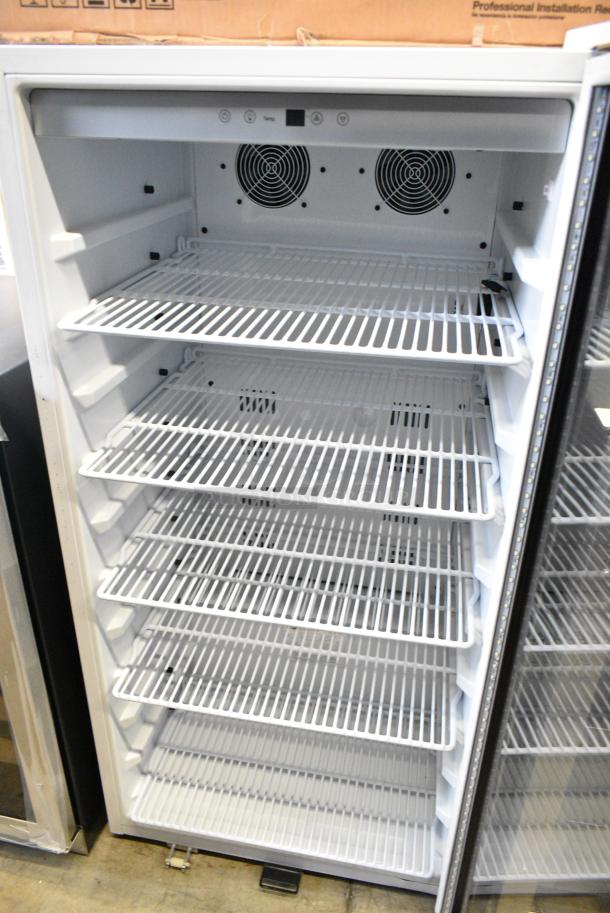 BRAND NEW SCRATCH AND DENT! Whynter CBM-815WS 8.1 cu. ft. Stainless Steel Freestanding Commercial Beverage Merchandiser Refrigerator with Superlit Door & Lock. 115 Volts, 1 Phase. Tested and Working! - Image 4 of 5