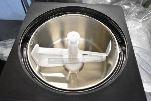 BRAND NEW SCRATCH AND DENT! Whynter ICM-201SB 2.1 Quart Upright Ice Cream Maker with Stainless Steel Bowl. 115 Volts, 1 Phase. Tested and Working! - Image 7 of 9