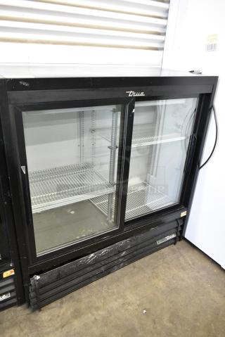 2016 True GDM-41SL-48-HC-LD Metal Commercial 2 Door Reach In Cooler Merchandiser w/ Poly Coated Racks. 115 Volts, 1 Phase. Tested and Working!