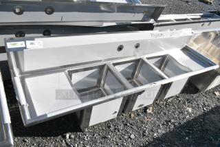 BRAND NEW SCRATCH AND DENT! Regency 600S31515215 Stainless Steel 3 Bay Sink w/ Dual Drain Boards. No Legs. Bays 15x15x12. Drain Boards 12x16