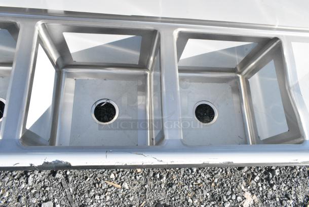 BRAND NEW SCRATCH AND DENT! Regency 600S31515215 Stainless Steel 3 Bay Sink w/ Dual Drain Boards. No Legs. Bays 15x15x12. Drain Boards 12x16 - Image 3 of 5