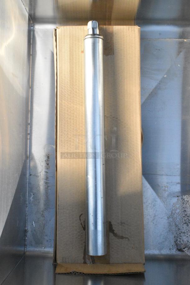 BRAND NEW SCRATCH AND DENT! Stainless Steel 3 Bay Sink. - Image 4 of 6