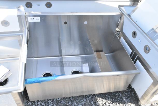 BRAND NEW SCRATCH AND DENT! Stainless Steel 3 Bay Sink. - Image 1 of 5