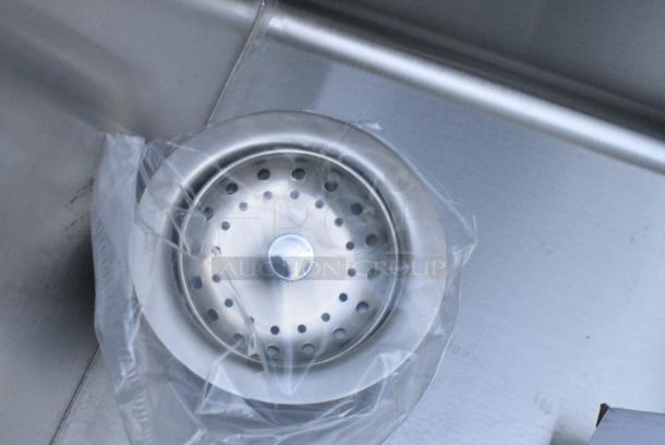 BRAND NEW SCRATCH AND DENT! Stainless Steel 3 Bay Sink. - Image 3 of 5