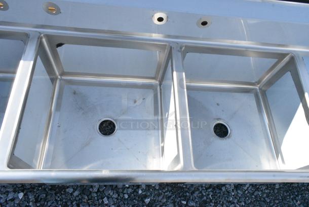 BRAND NEW SCRATCH AND DENT! Regency 600S32424218 Stainless Steel Commercial 3 Bay Sink w/ Dual Drain Boards. No Legs. Bays 24x24x14. Drain Boards 16x25 - Image 3 of 5