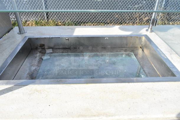 Stainless Steel Commercial Buffet Station w/ Alto Shaam ED2-48/2S 2 Tier Heated Merchandiser Case, Hot Well, Sneeze Guard, 3 Heat Lamps, 3 Wells, 2 Cup Dispensers. 120/208/240 Volts, 1 Phase. - Image 5 of 15