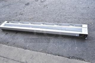 BRAND NEW IN BOX! ServIt 423SW72TLHA 72" Lighted Strip Warmer with Single Toggle Control. 120 Volts, 1 Phase.