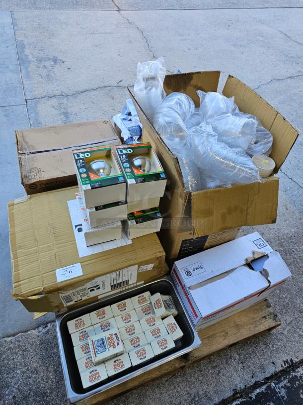 LIQUIDATION PALLET - Restaurant Supplies, Paper Goods - Image 1 of 6
