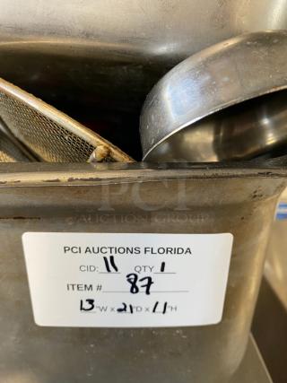 LOT Misc Kitchen Utensils and Tools (PANS INCLUDED)