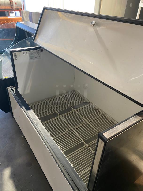 TESTED True TMC-49-S 49 1/4" One Sided Milk Cooler with Stainless Steel Exterior and Aluminum Interior - Image 2 of 5