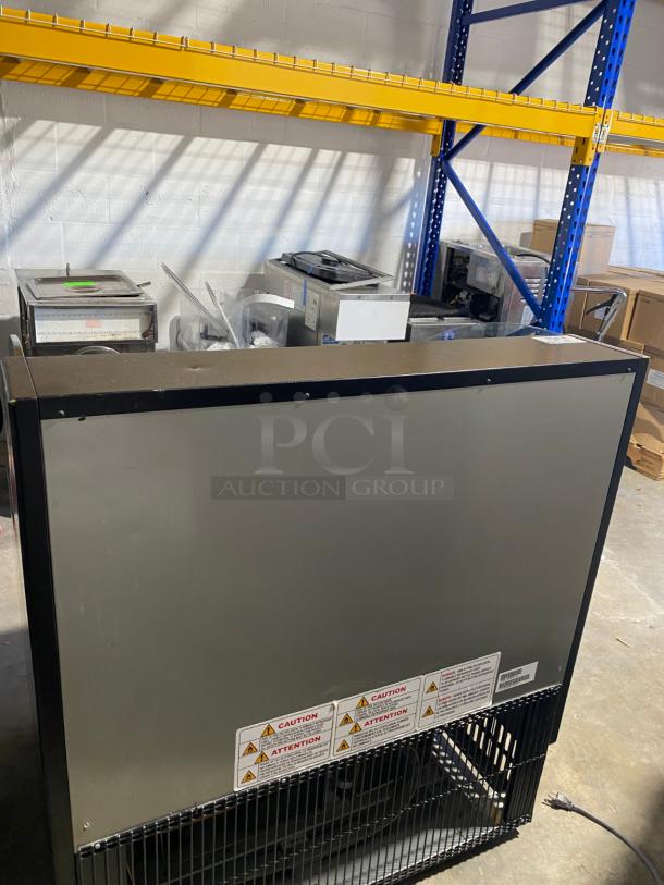 Turbo Air TOM-40SB-N Slim Line 39" Black Horizontal Air Curtain Display Case - Untested - Image 2 of 4