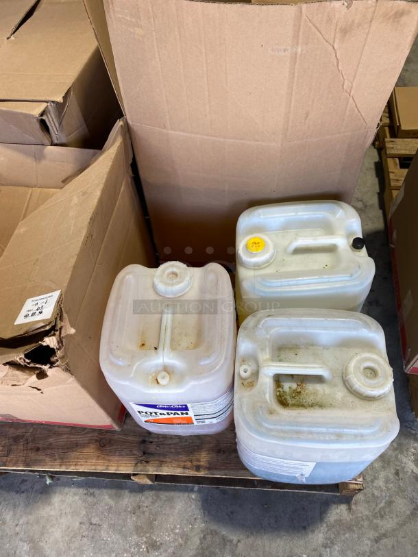 LIQUIDATION PALLET - Restaurant Equipment, Utensils, Cleaning Equipment & Supplies - Image 1 of 4