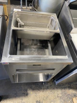 Giles BBT-O Breading & Batter Table w/ Dipping Basket & Sifter Drawer, Lower Receiving Pan AS IS