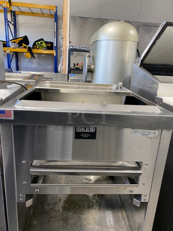 Giles BBT-O Breading & Batter Table w/ Dipping Basket & Sifter Drawer, Lower Receiving Pan AS IS - Image 2 of 3