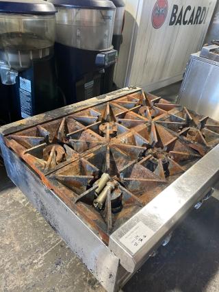 Southbend HDO-36 36" Gas Hotplate w/ (6) Burners & Manual Controls