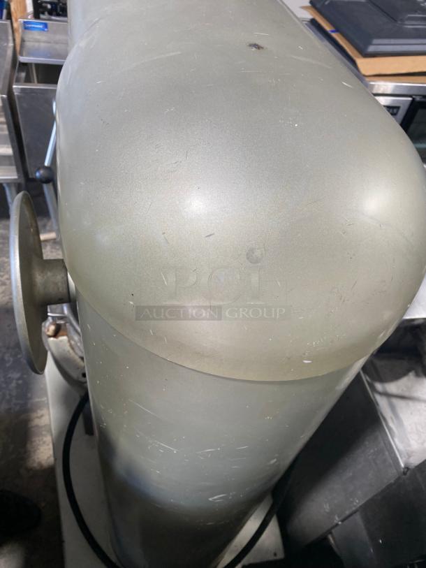 AMAZING! Hobart H-600T 60 QT, 200V, 3PH Industrial Commercial Mixer w/ Bowl, Attachments - Image 3 of 4