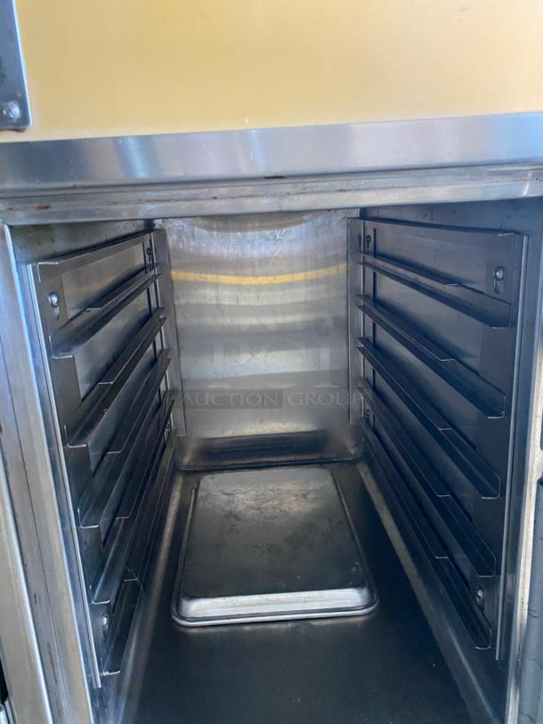 COOL! Vintage Mobile Food Warmer - Great Condition! - Image 3 of 4