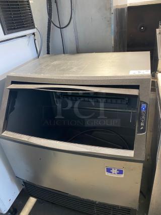 Manitowoc Ice UYF0310A 30"W Half Cube NEO Undercounter Ice Machine - 290 lbs/day, Air Cooled