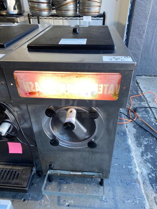 WOW Saniserv 108C Margarita Machine - Single, Countertop, 102 Servings/hr., Air Cooled, 115v - Image 1 of 3