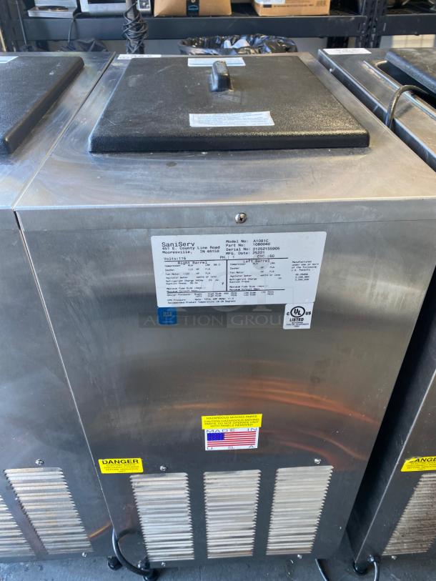 WOW Saniserv 108C Margarita Machine - Single, Countertop, 102 Servings/hr., Air Cooled, 115v - Image 2 of 3