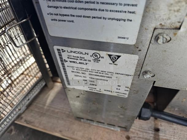 WOW! Lincoln 2500-4/1346 50" Double-Stacked Quiet Digital Countertop Impinger Electric Conveyor Oven with Push-Button Controls - 208-240V, 6 kW - Image 5 of 5