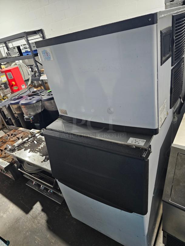 NICE Clark KH-3 Ice Maker - Image 2 of 6