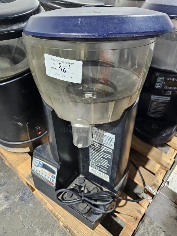 Vitamix Commercial 5132 VM0126 Bar Type Blender w/ (4) 12-oz Drinks, 5-gal Ice Bin - Image 1 of 1