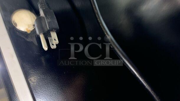 Dukers DSM-40SR Commercial Glass Sliding 2-Door Merchandiser Refrigerator in Black - Image 6 of 6