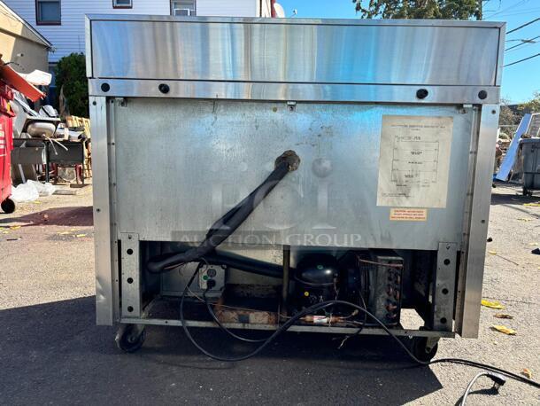CONTINENTAL REFRIGERATED PIZZA PREP TABLE - Image 5 of 5