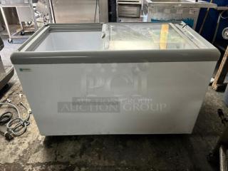 Excellence HL-14HC Low Temp Ice Cream Chest Freezer, 51-3/4"W, 13.8 cu. ft. capacity, self-contained