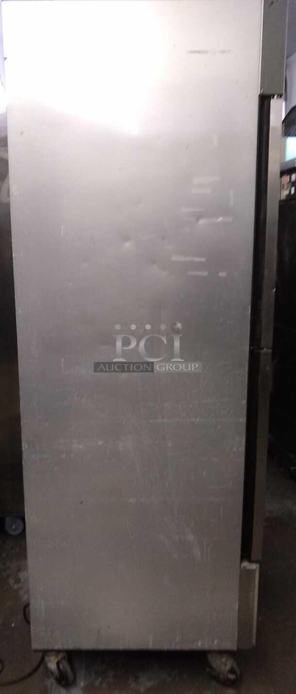 True T-23DT-HC 27" One Section Commercial Combo Refrigerator Freezer - Right Hinge Solid Doors, Dual Temp, 115v - Image 3 of 7