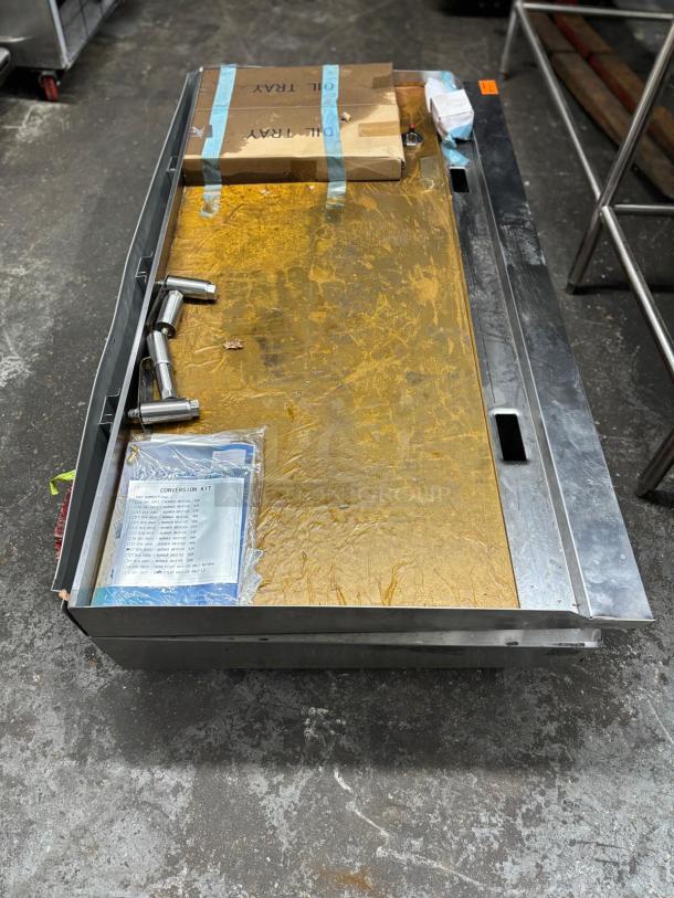 BRAND NEW SCRATCH & DENT  DUKERS APPLIANCE CO. USA LTD DCGMA60 GRIDDLE GAS COUNTERTOP - Image 4 of 5