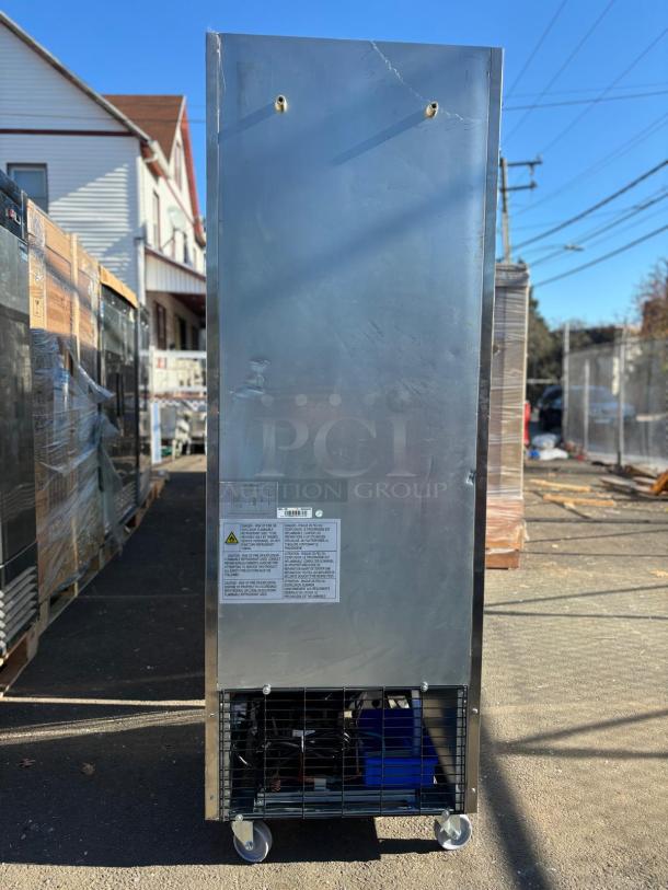 BRAND NEW SCRATCH & DENT  DUKERS COMMERCIAL REACH IN FREEZER - Image 5 of 6