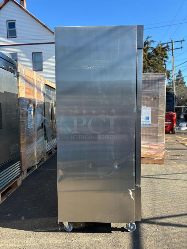 BRAND NEW SCRATCH & DENT  DUKERS COMMERCIAL REACH IN FREEZER - Image 6 of 6