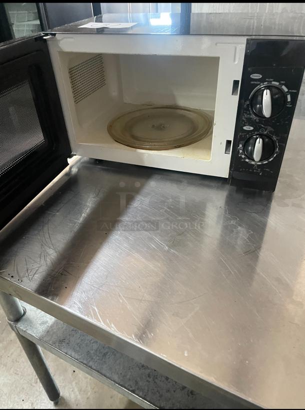 Chef Microwave - Image 2 of 3