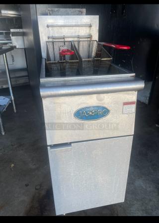 Jaxpro Nat Gas 40lbs Fryer, Working When Taken Out.