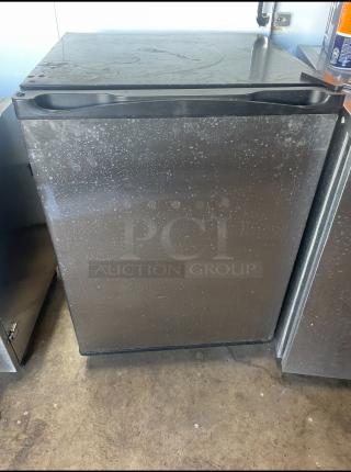 Under Counter Refrigerator, TESTED WORKS GREAT